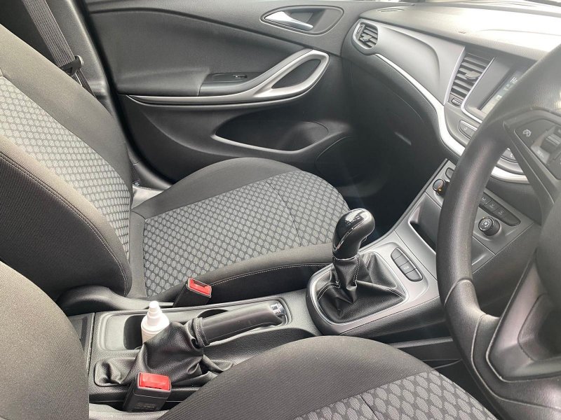 VAUXHALL ASTRA