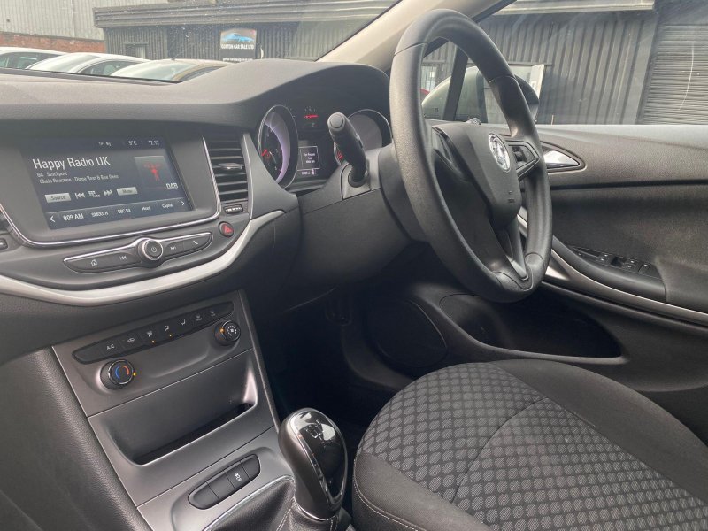 VAUXHALL ASTRA