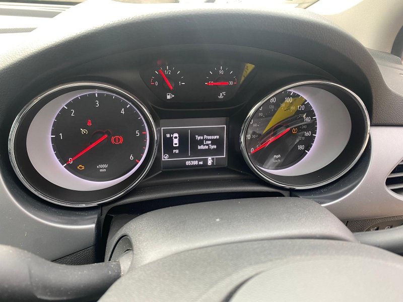 VAUXHALL ASTRA