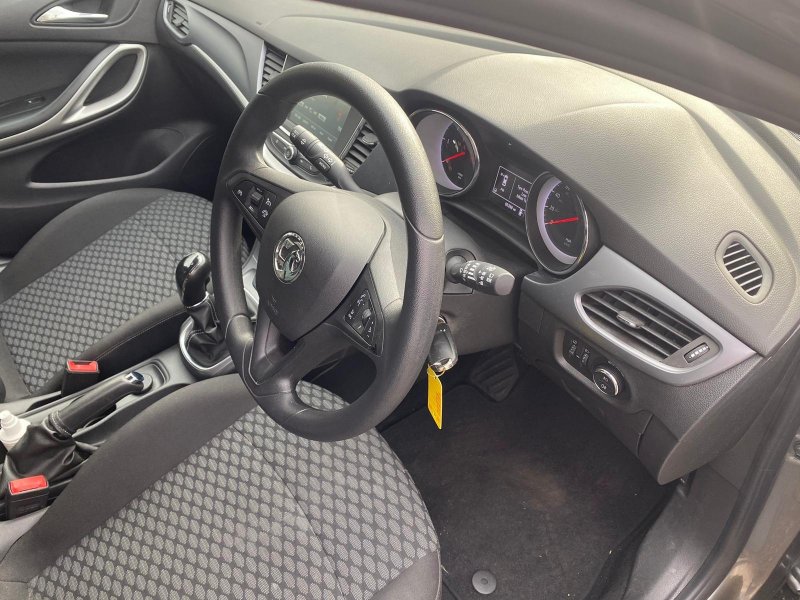VAUXHALL ASTRA