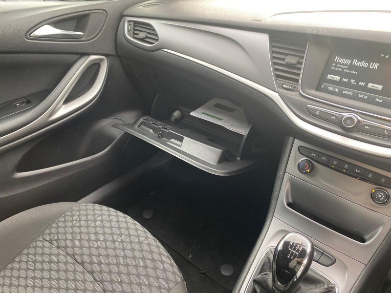 VAUXHALL ASTRA