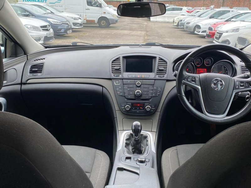 VAUXHALL INSIGNIA