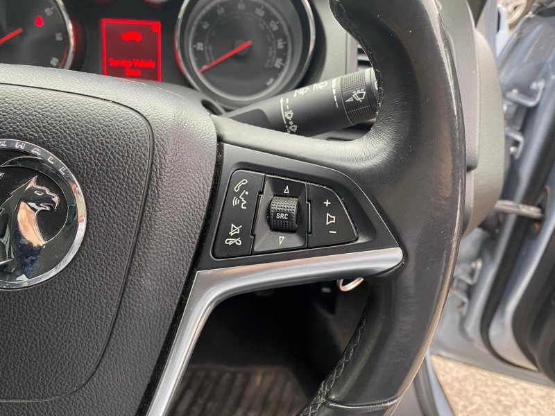 VAUXHALL INSIGNIA