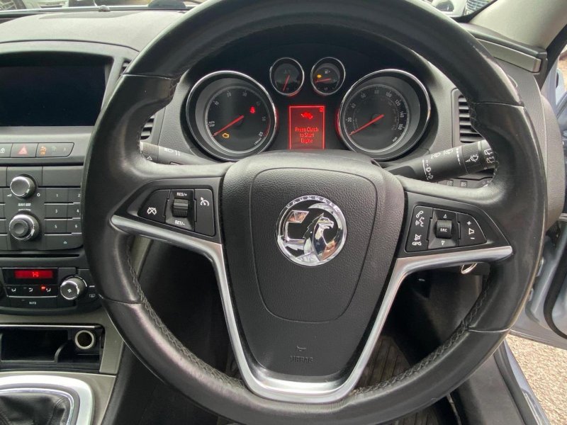 VAUXHALL INSIGNIA