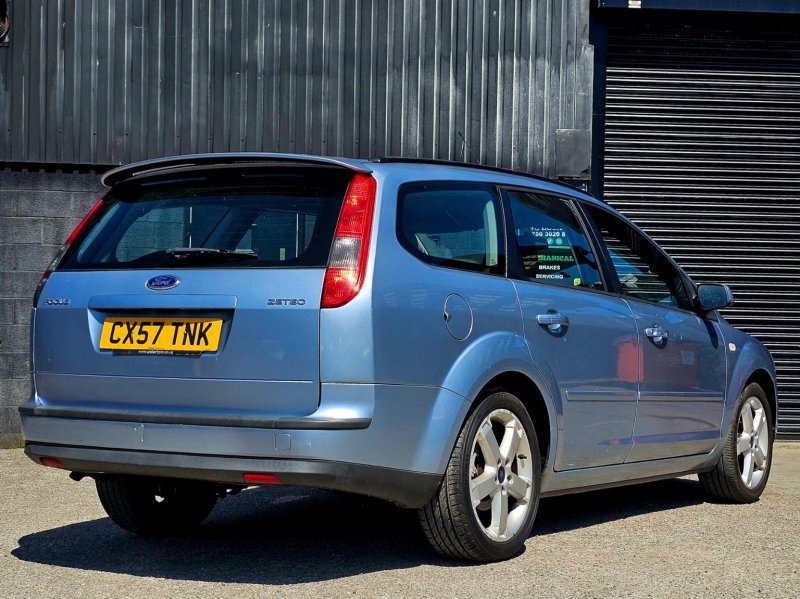 FORD FOCUS