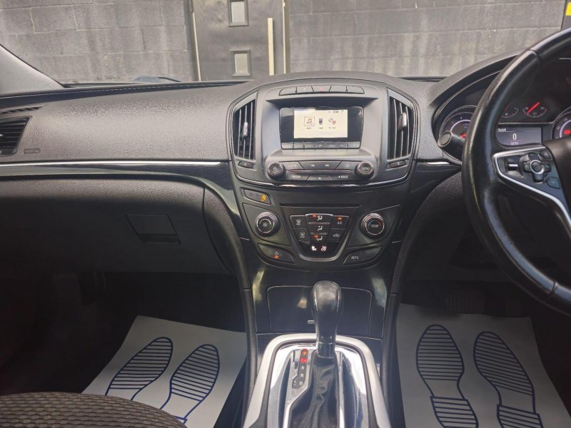 VAUXHALL INSIGNIA