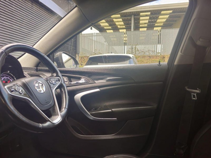 VAUXHALL INSIGNIA