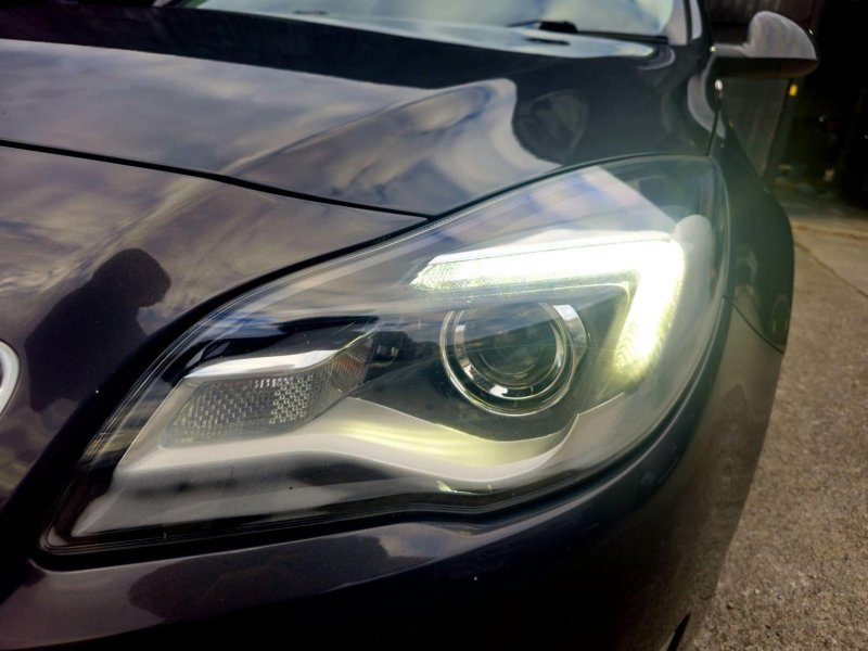VAUXHALL INSIGNIA