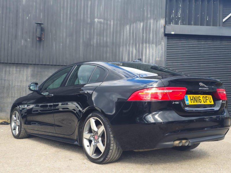JAGUAR XE