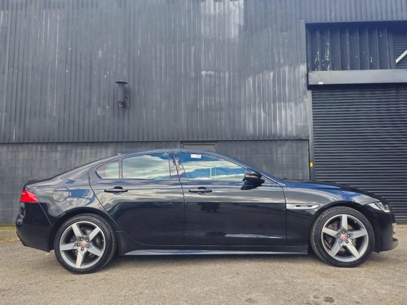 JAGUAR XE