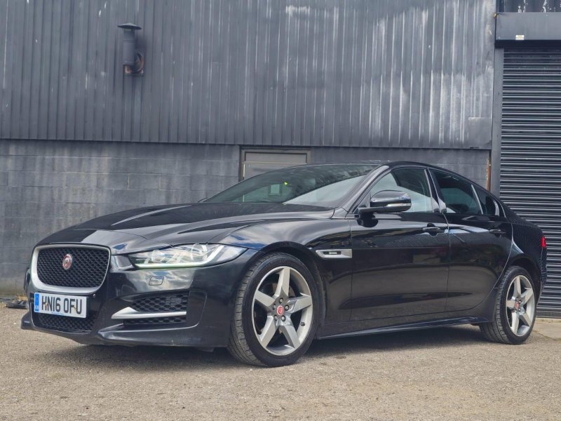JAGUAR XE