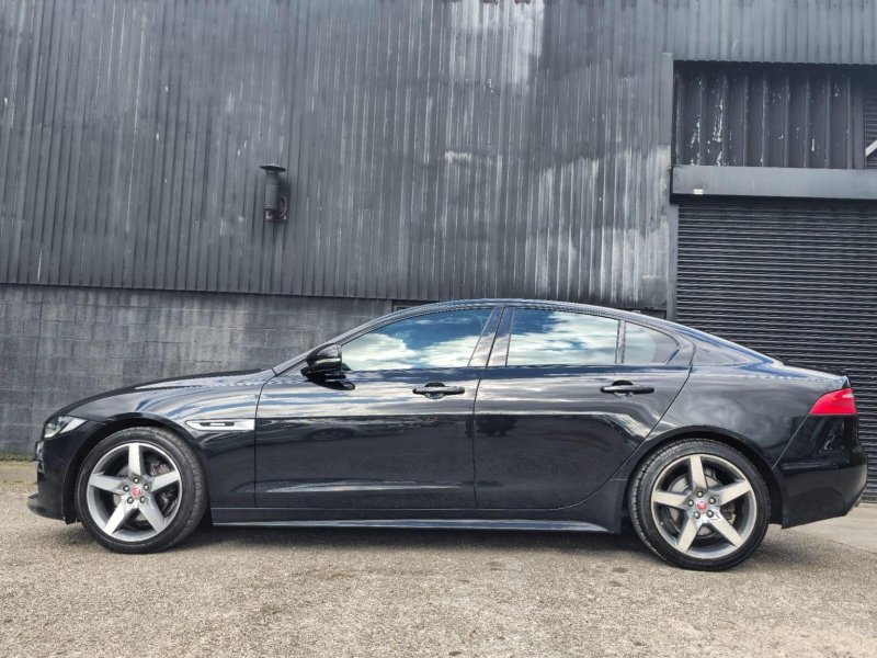 JAGUAR XE