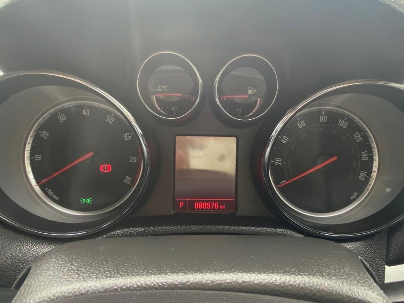 VAUXHALL MOKKA