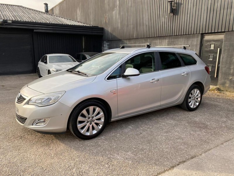 VAUXHALL ASTRA