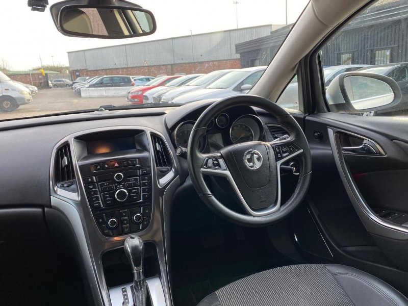 VAUXHALL ASTRA