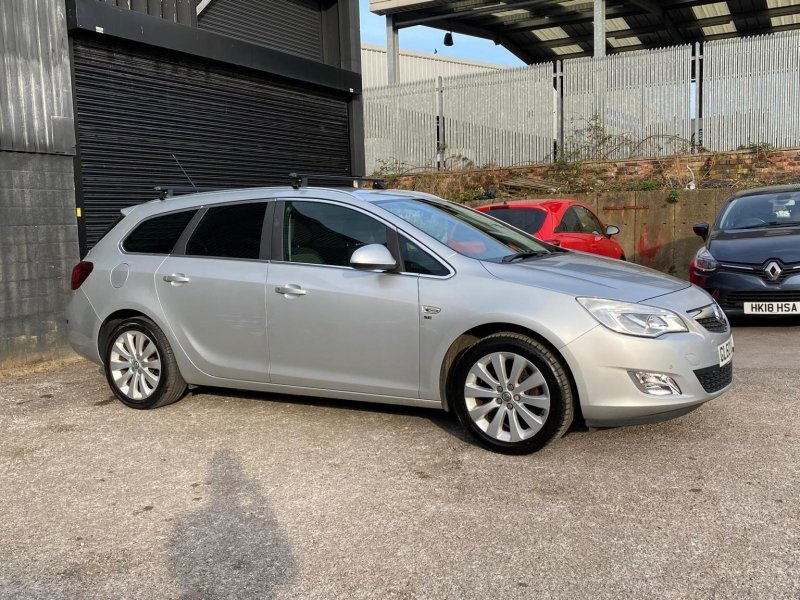 VAUXHALL ASTRA