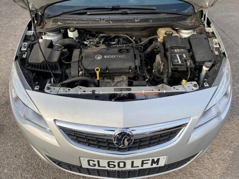 VAUXHALL ASTRA