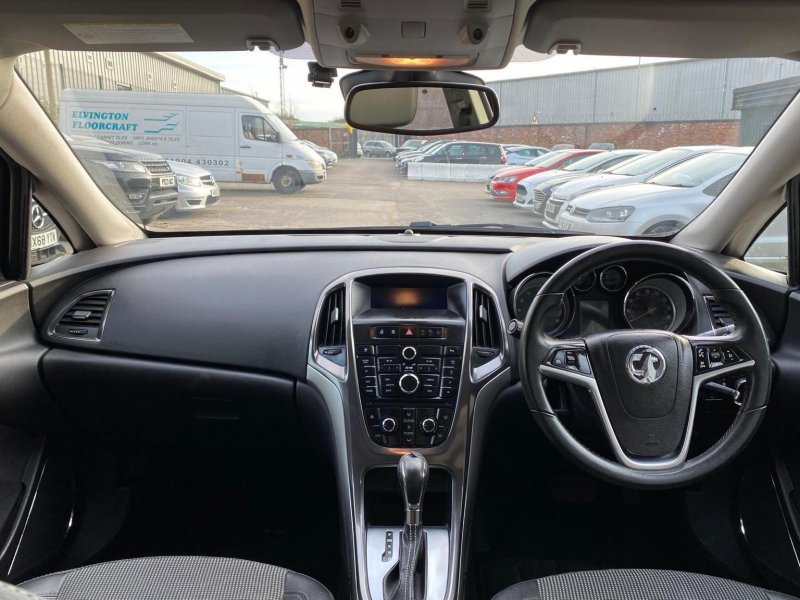 VAUXHALL ASTRA