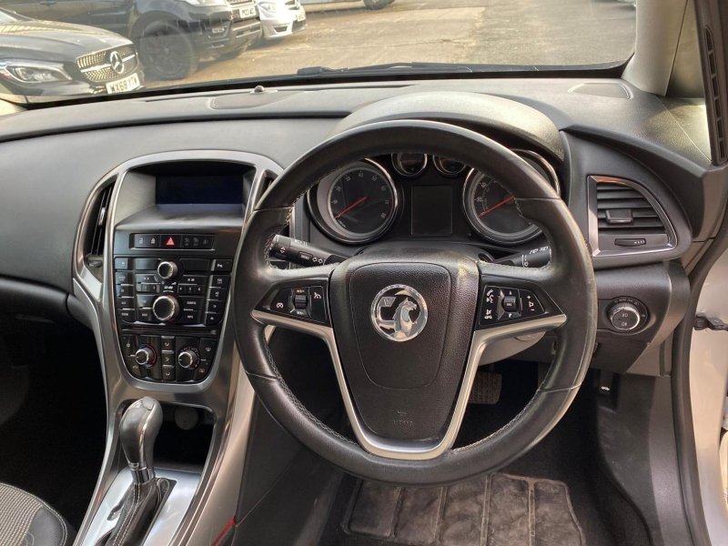 VAUXHALL ASTRA