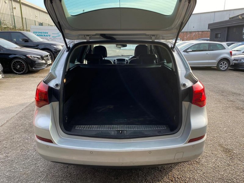 VAUXHALL ASTRA