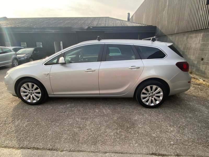 VAUXHALL ASTRA