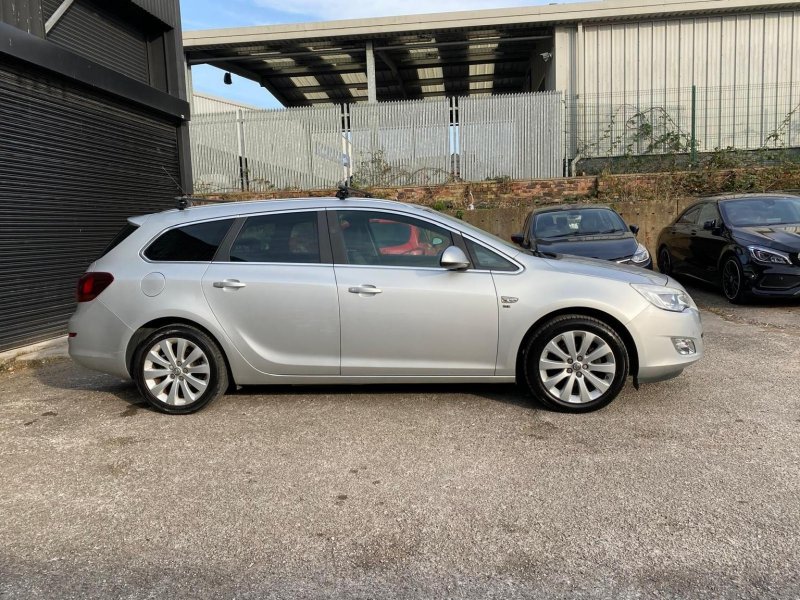 VAUXHALL ASTRA