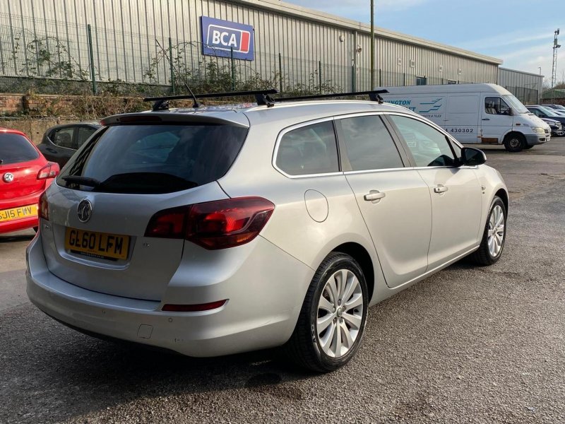 VAUXHALL ASTRA