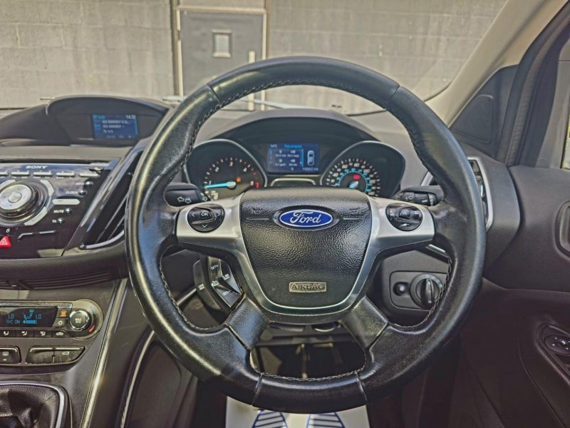 FORD KUGA