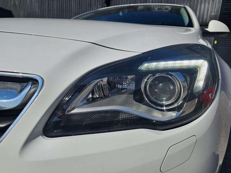 VAUXHALL INSIGNIA