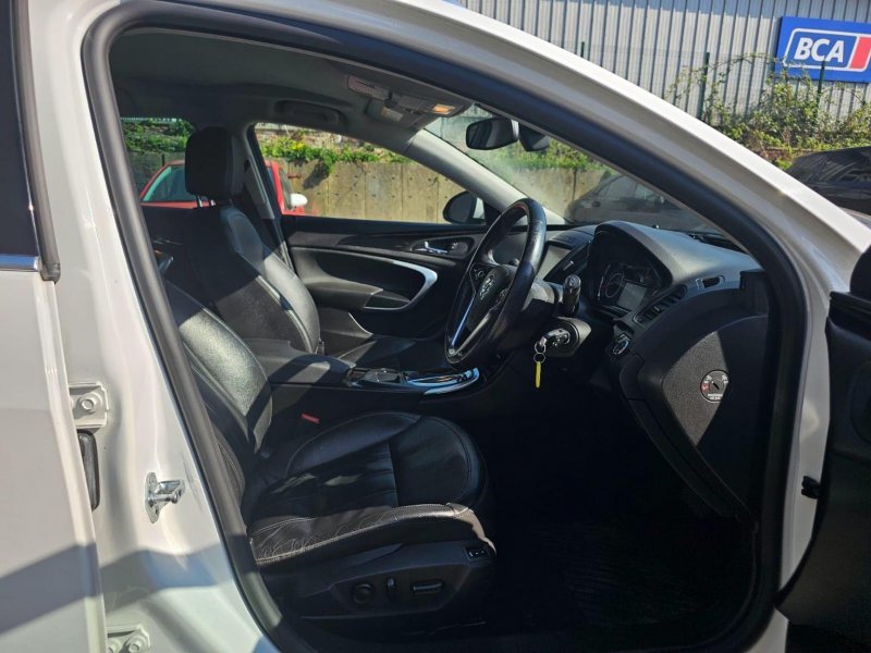 VAUXHALL INSIGNIA