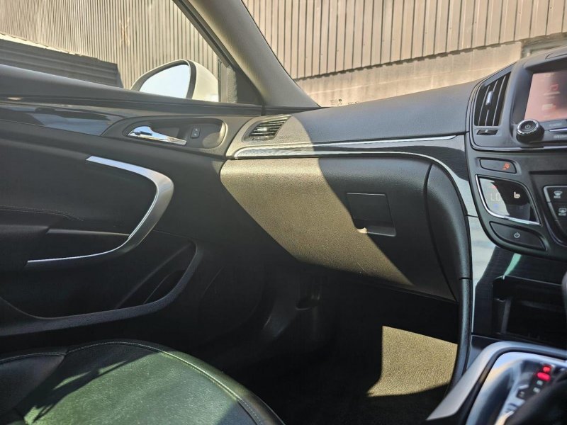 VAUXHALL INSIGNIA