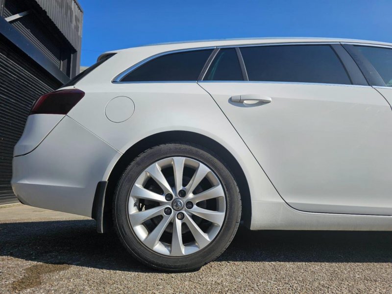 VAUXHALL INSIGNIA