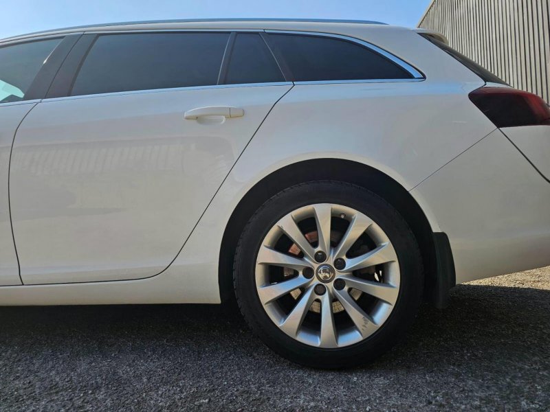 VAUXHALL INSIGNIA