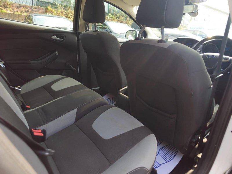 FORD FOCUS
