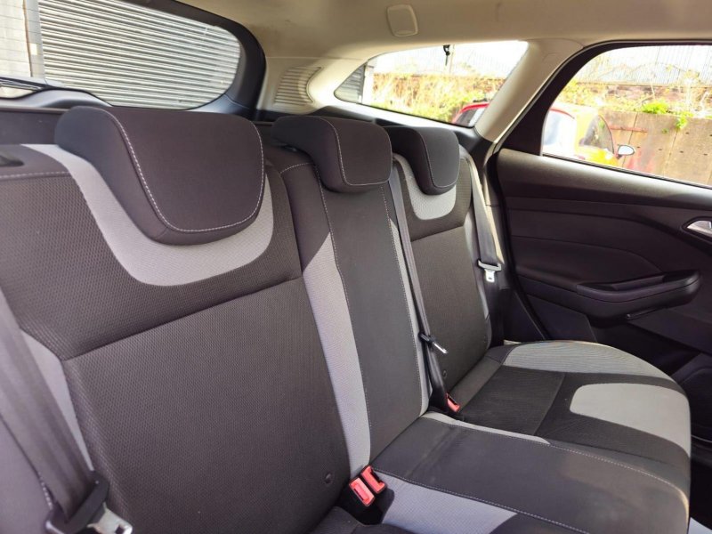 FORD FOCUS