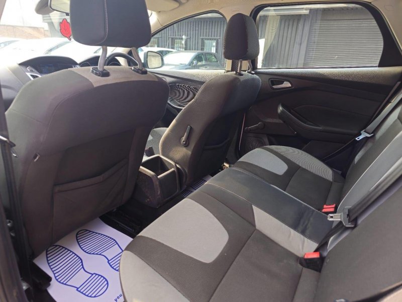 FORD FOCUS