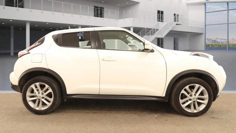 NISSAN JUKE