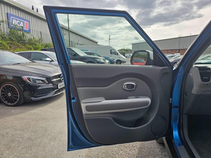 KIA SOUL