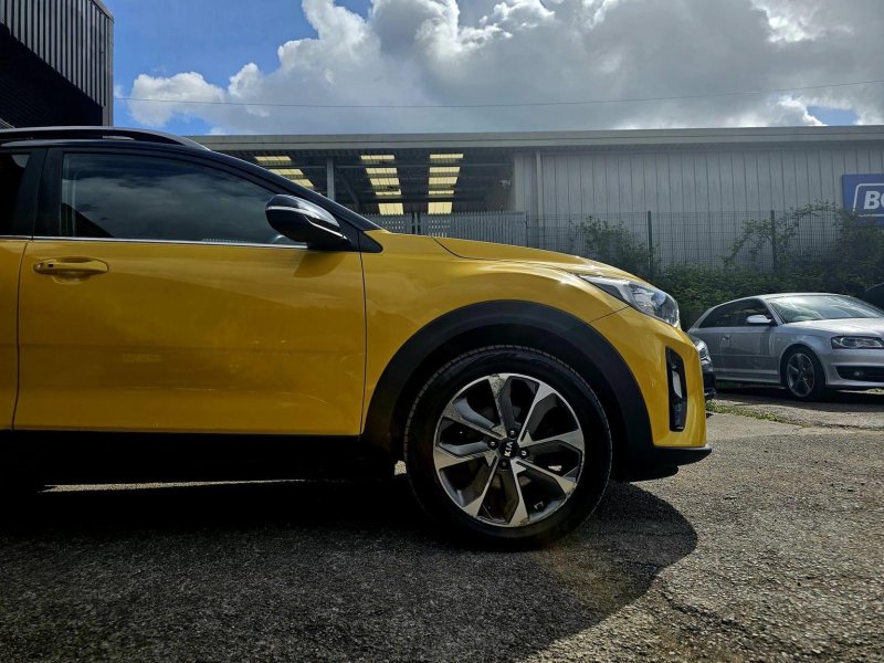 KIA STONIC
