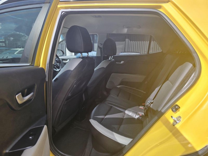 KIA STONIC