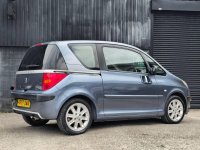 PEUGEOT 1007