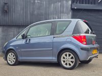 PEUGEOT 1007