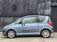 PEUGEOT 1007