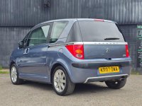 PEUGEOT 1007