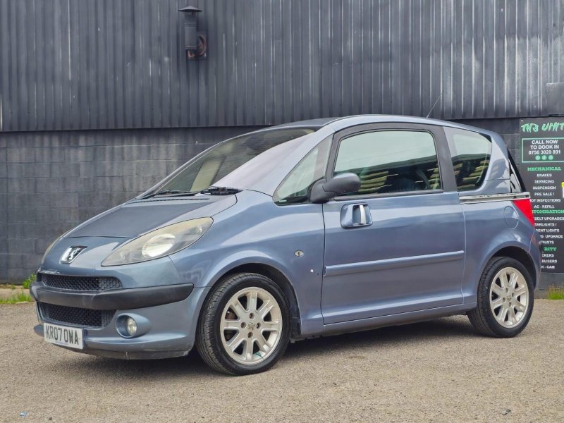 PEUGEOT 1007