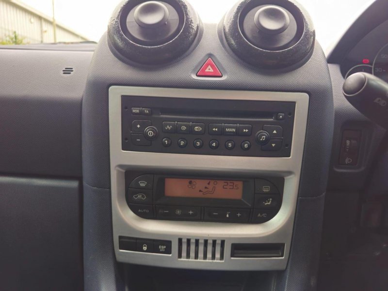 PEUGEOT 1007