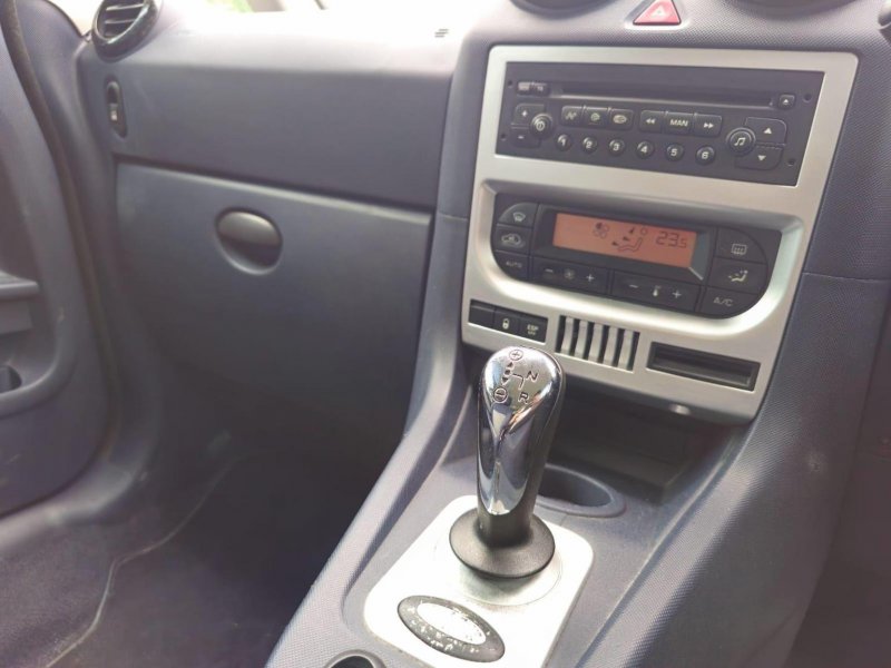 PEUGEOT 1007