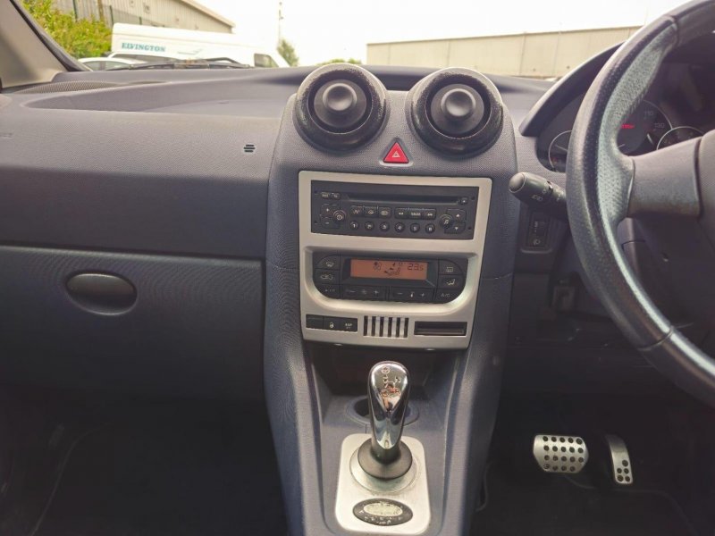 PEUGEOT 1007
