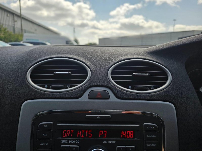 FORD FOCUS