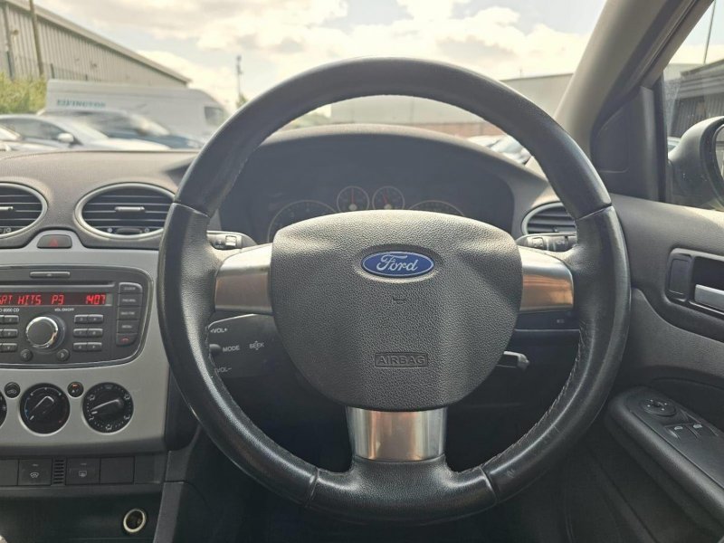 FORD FOCUS